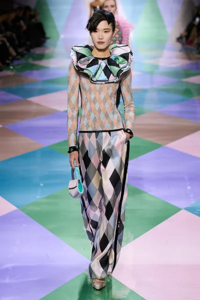 Look 27